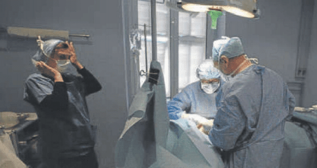 Breast augmentation and liposuction, the plastic surgeries most demanded by the Spanish